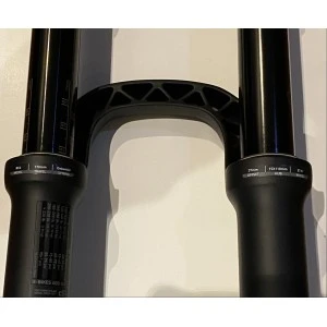 Rock-shox Fourche ROCKSHOX Lyrik RC2 DebonAir 27.5" 170mm Boost 15x110mm Charger 2 4 Rock-shox Fourche ROCKSHOX Lyrik RC2 DebonAir 27.5" 170mm Boost 15x110mm Charger 2 – Image 4