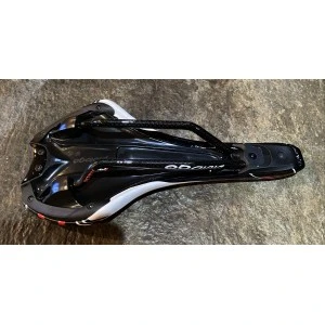 Selle PROLOGO X ZERO 2 CPC NACK Carbon 134mm Blanc & Noir 4 Selle PROLOGO X ZERO 2 CPC NACK Carbon 134mm Blanc & Noir – Image 4